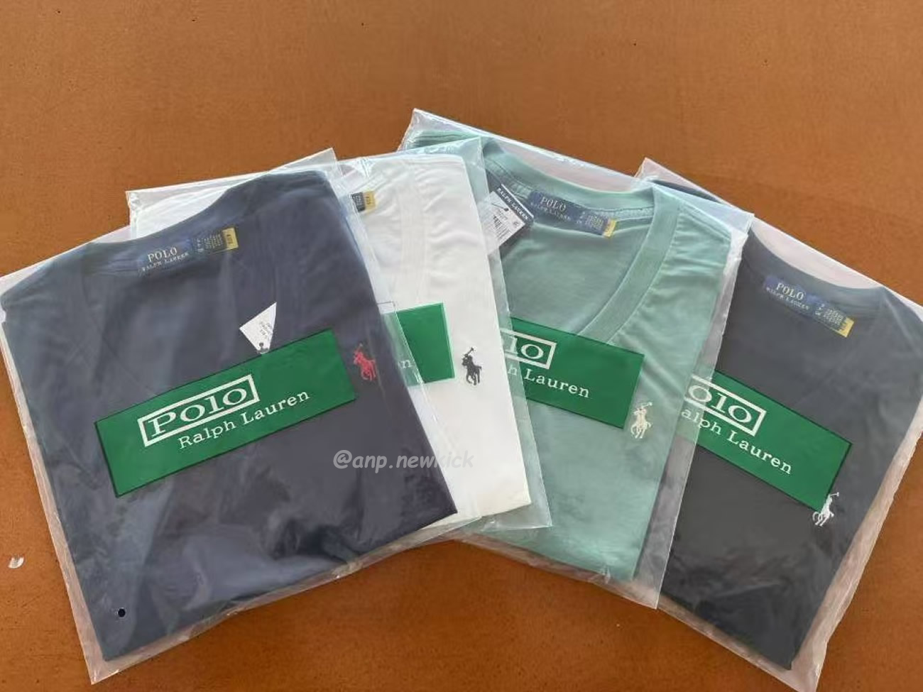 Ralph Lauren Classic Pony Womens V Neck Short Sleeved T Shirt (3) - www.newkick.vip